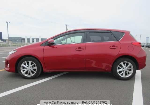 toyota auris 2014 646828-Y2025050181F-21 image 2