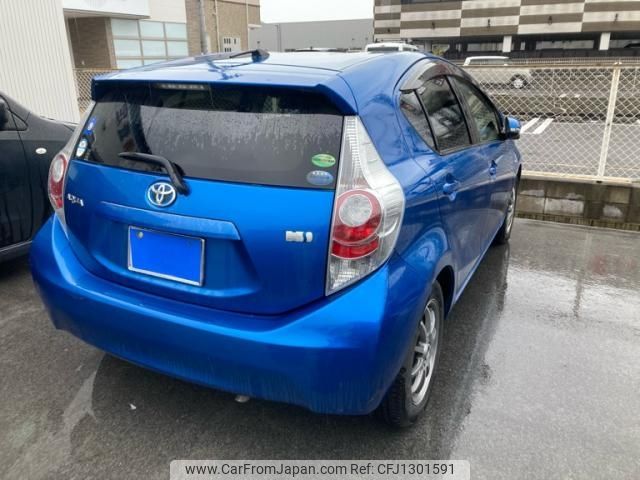 toyota aqua 2013 -TOYOTA--AQUA DAA-NHP10--NHP10-2191218---TOYOTA--AQUA DAA-NHP10--NHP10-2191218- image 2