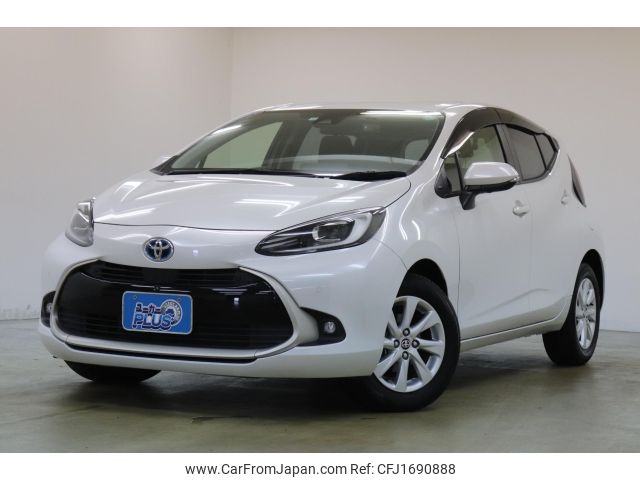 toyota aqua 2022 CFJ1690888 image 1