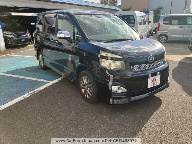 toyota voxy 2011 CFJ1488072 image 1