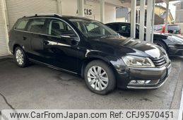 volkswagen passat-variant 2014 -VOLKSWAGEN--VW Passat Variant DBA-3CCAX--WVWZZZ3CZEE090645---VOLKSWAGEN--VW Passat Variant DBA-3CCAX--WVWZZZ3CZEE090645-