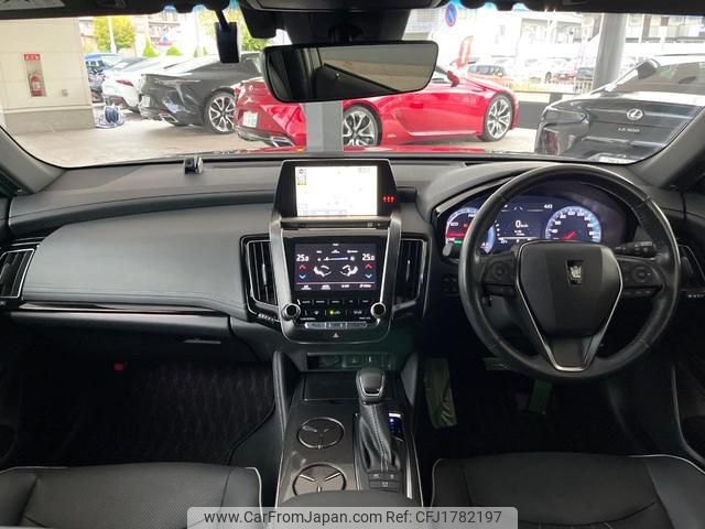 toyota crown-hybrid 2019 CFJ1782197 image 2