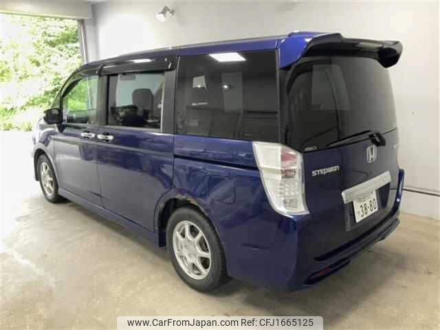 honda stepwagon 2011 CFJ1665125 image 2