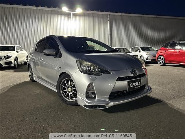 toyota aqua 2012 -TOYOTA--AQUA DAA-NHP10--NHP10-2068561---TOYOTA--AQUA DAA-NHP10--NHP10-2068561- image 1