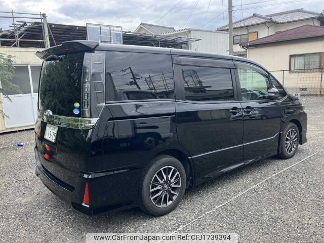 toyota voxy 2014 CFJ1739394 image 2