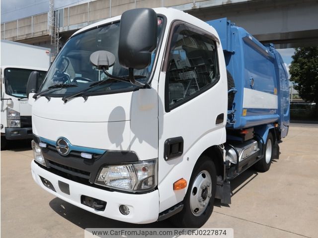 hino dutro 2018 -HINO--Hino Dutoro TSG-XKU600X--XKU600-0001906---HINO--Hino Dutoro TSG-XKU600X--XKU600-0001906- image 1