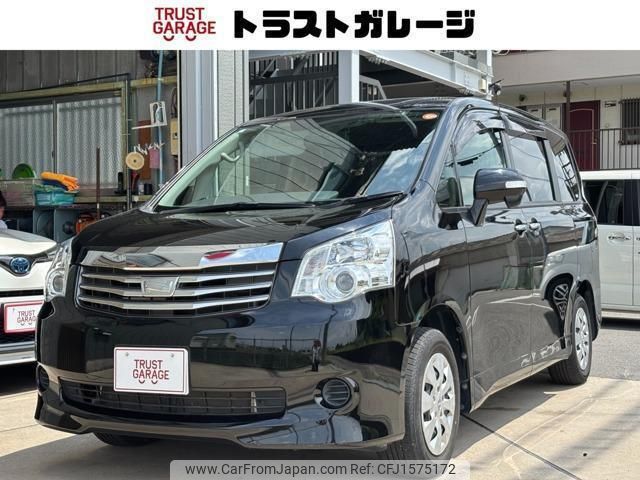 toyota noah 2013 CFJ1575172 image 1