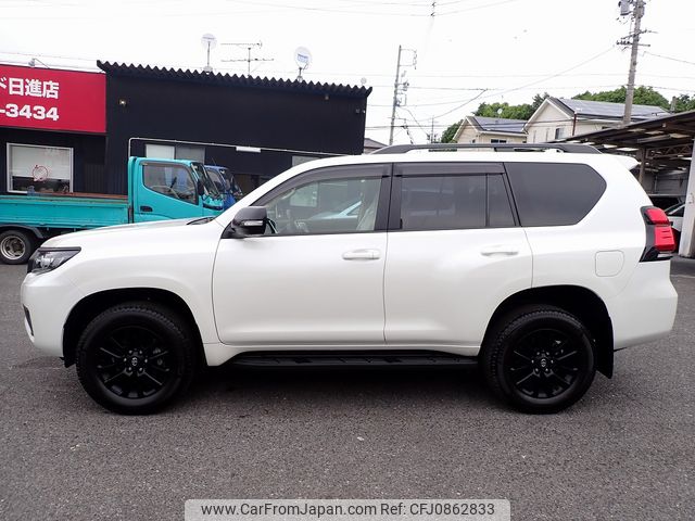 toyota land-cruiser-prado 2022 25012817 image 2