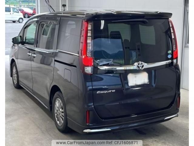toyota esquire 2015 CFJ1606871 image 2