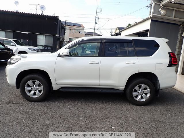 toyota land-cruiser-prado 2018 25411115 image 2