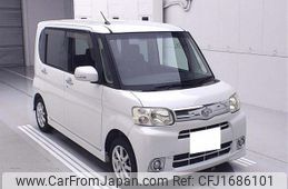 daihatsu tanto 2012 CFJ1686101