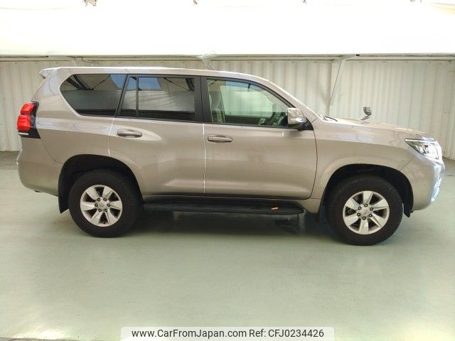 toyota land-cruiser-prado 2021 ENHANCEAUTO_1_ea288120 image 2