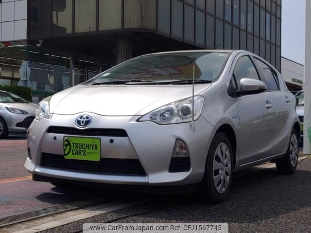 toyota aqua 2014 CFJ1567745 image 1