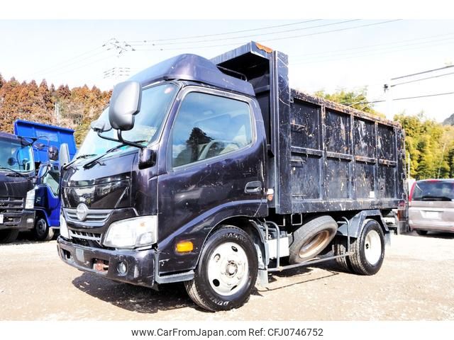 hino dutro 2017 GOO_NET_EXCHANGE_0403477A30250211W003 image 1