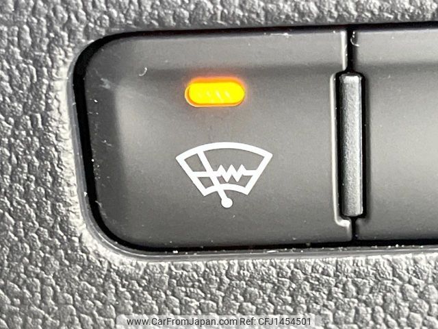 toyota prius 2017 -TOYOTA--Prius DAA-ZVW55--ZVW55-8045094---TOYOTA--Prius DAA-ZVW55--ZVW55-8045094- image 2
