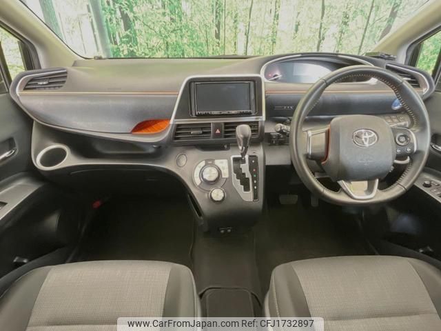 toyota sienta 2022 CFJ1732897 image 2