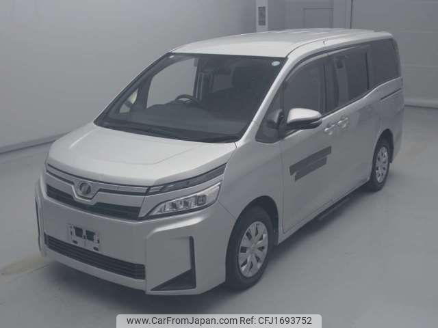 toyota voxy 2018 CFJ1693752 image 1
