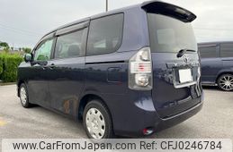 toyota voxy 2010 NIKYO_SM23290