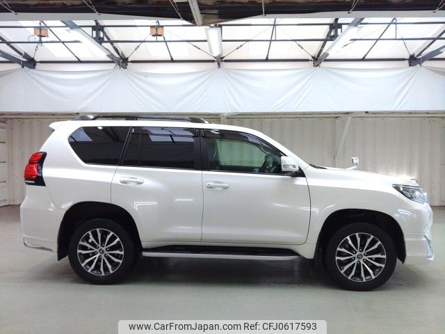 toyota land-cruiser-prado 2020 ENHANCEAUTO_1_ea292820 image 2