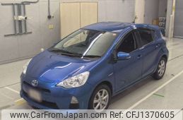 toyota aqua 2014 CFJ1370605