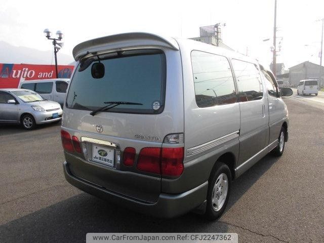 Toyota granvia 2001