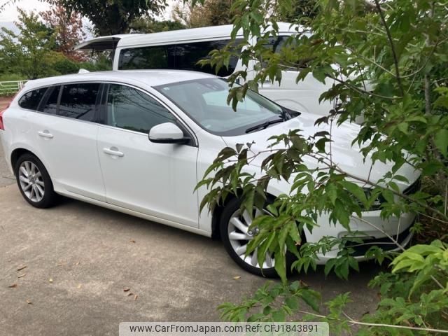 volvo v60 2017 CFJ1843891 image 1