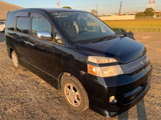 Toyota noah 2006