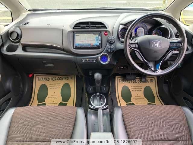 honda fit-shuttle-hybrid 2013 CFJ1826692 image 2
