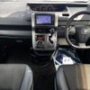 toyota voxy 2013 CFJ1595008 image 3