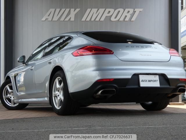 porsche panamera 2013 quick_quick_970CWA_WP0ZZZ97ZEL000046 image 2