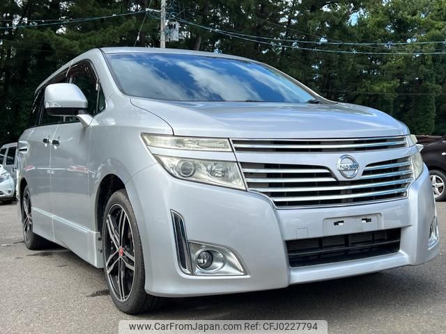 nissan elgrand 2011 GOO_JP_700090373030240919001 image 1