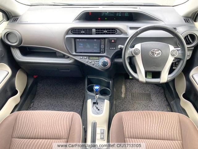 toyota aqua 2012 CFJ1713105 image 2