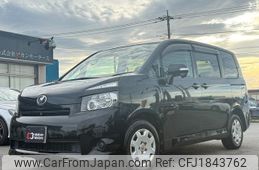toyota voxy 2009 CFJ1843762