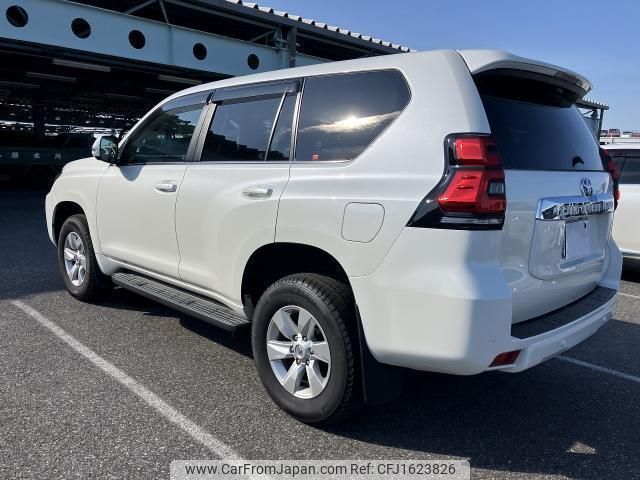 toyota land-cruiser-prado 2023 CFJ1623826 image 2
