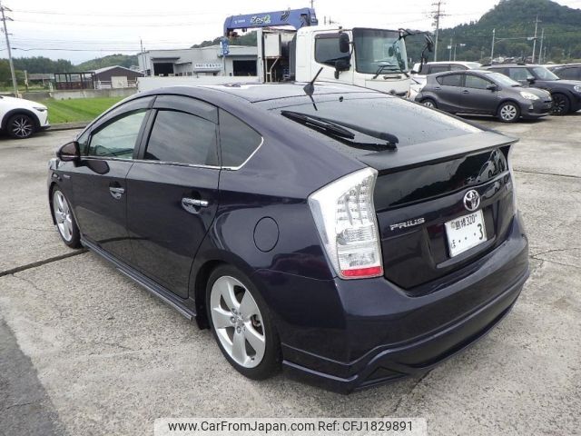 toyota prius 2011 CFJ1829891 image 2