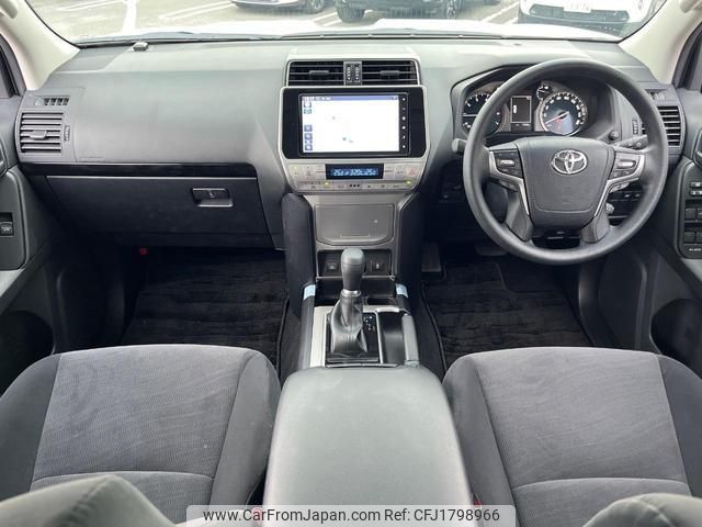 toyota land-cruiser-prado 2023 CFJ1798966 image 2