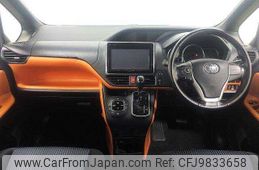 toyota voxy 2014 504928-921299