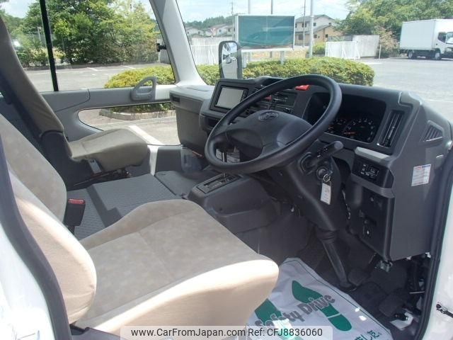 toyota coaster 2018 GOO_JP_700100083530230728001 image 2
