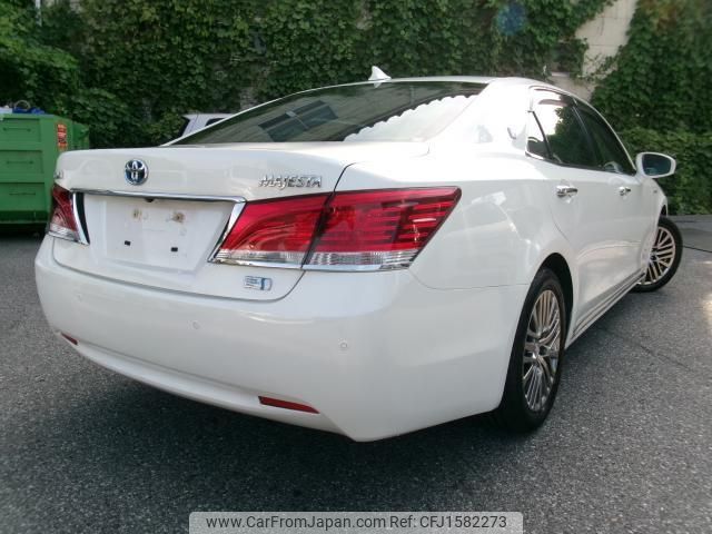 toyota crown-majesta 2015 CFJ1582273 image 2