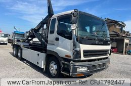 isuzu giga 2005 CFJ1782447