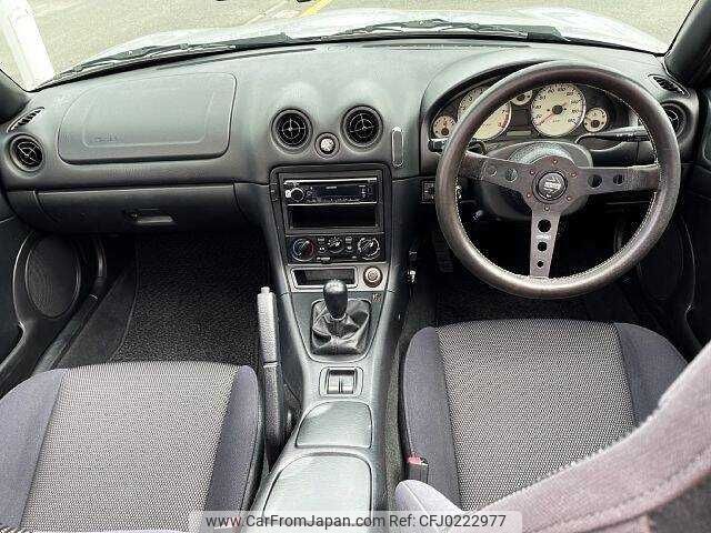 mazda roadster 2000 504928-924334 image 1