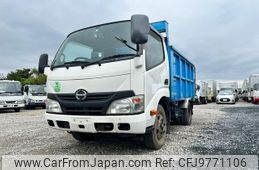 hino dutro 2013 CFJ9771106