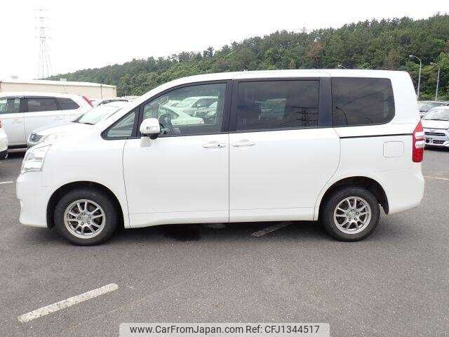 toyota noah 2013 504928-250627145052 image 2