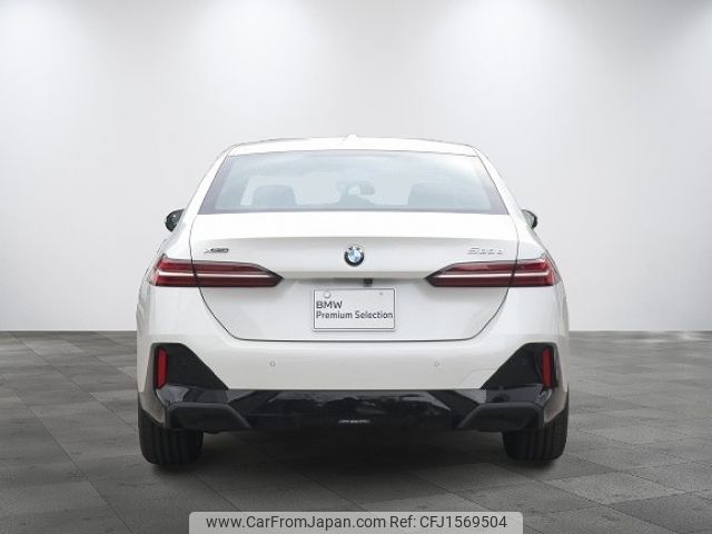 bmw 5-series 2025 CFJ1569504 image 2
