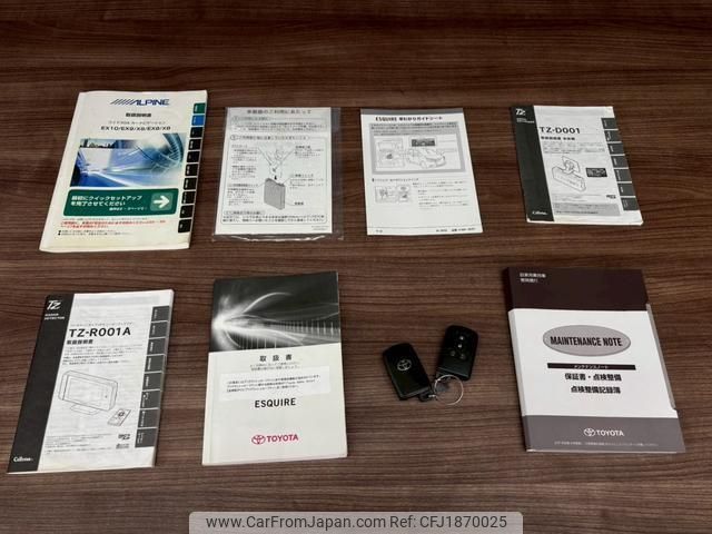 toyota esquire 2016 CFJ1870025 image 2