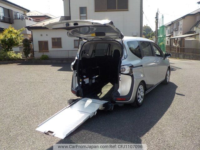 toyota sienta 2016 -TOYOTA--Sienta NSP172G--700236---TOYOTA--Sienta NSP172G--700236- image 1