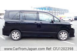 toyota voxy 2007 NIKYO_LB15888