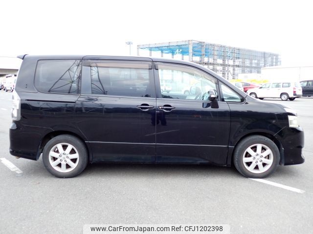 toyota voxy 2007 NIKYO_LB15888 image 1