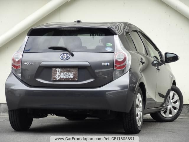 toyota aqua 2012 CFJ1805891 image 2