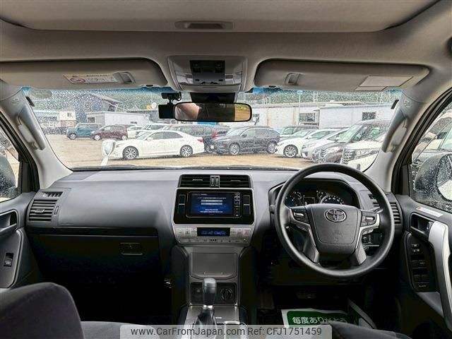 toyota land-cruiser-prado 2022 CFJ1751459 image 2